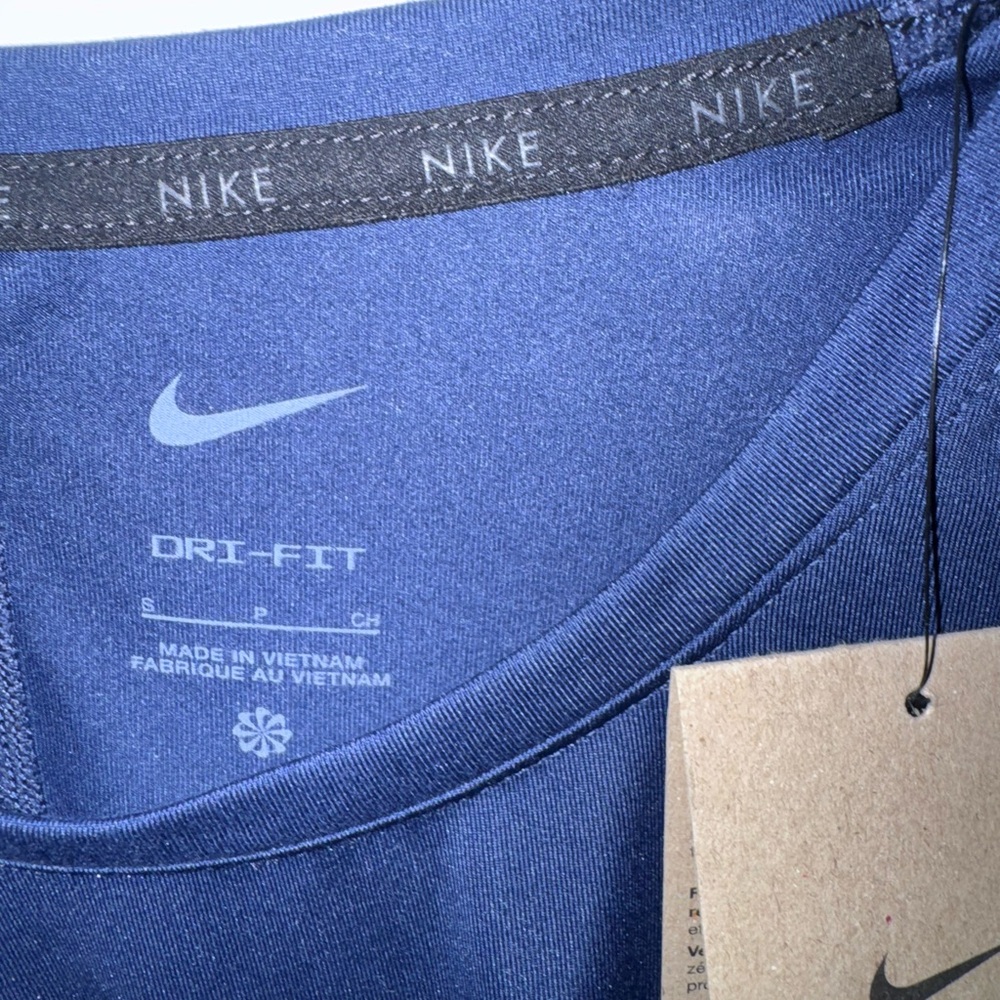 Nike Women's Navy Short Sleeve Performance Tee - Picture 4 of 5